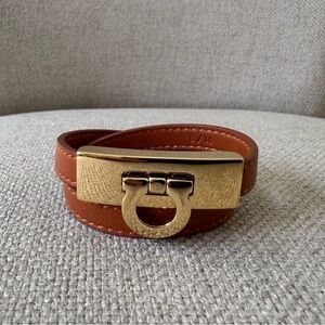 Salvatore Ferragamo Gancini Double Twist Bracelet Brown leather w/ Gold Hardware